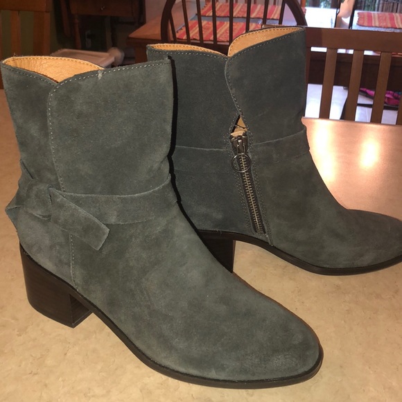 Latigo Danni - Gray Suede - Picture 1 of 5